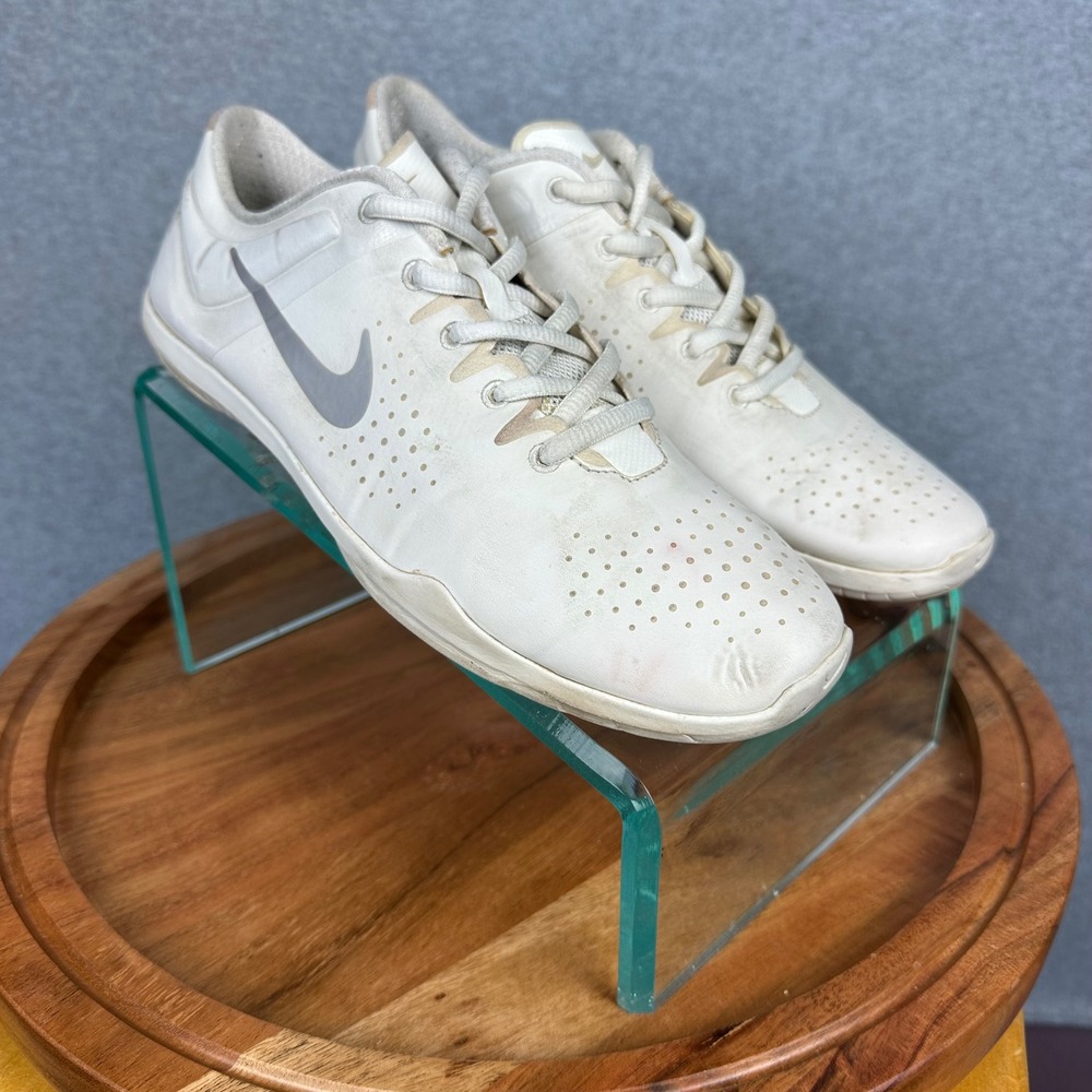 Nike Studio Trainer 2 White Metallic Silver Womens 7.5 616057-100 Cheer Shoes